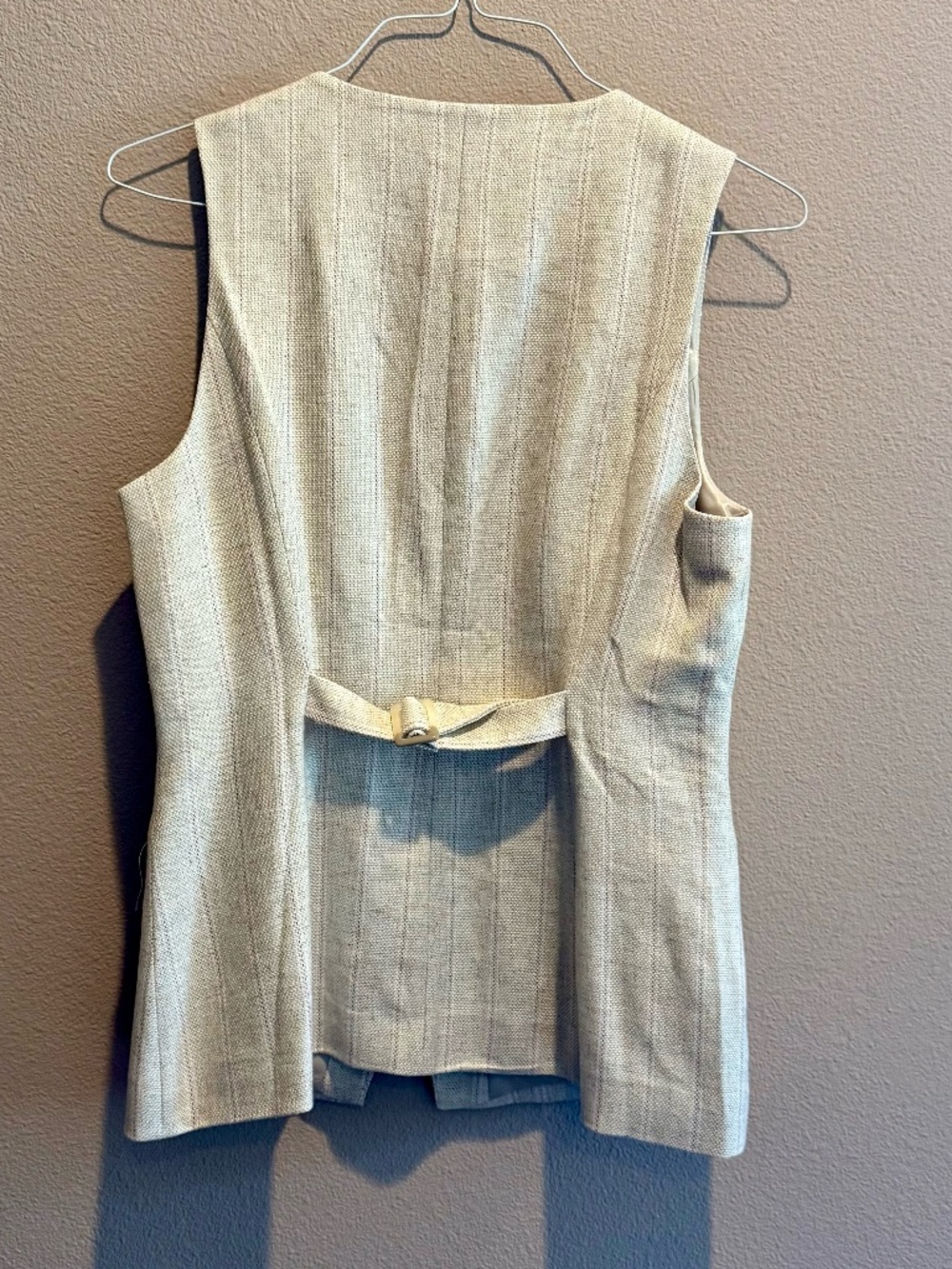 NEW! Banana Republic, Tailored, Bottom-up vest Size M - Picture 2 of 9